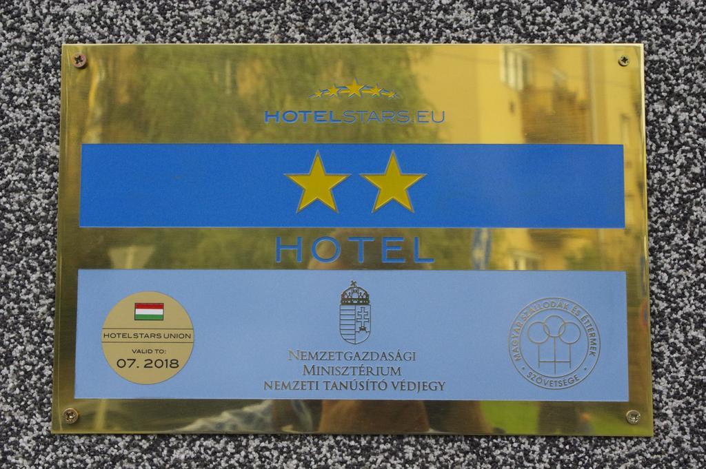 Hotel Vadászkürt Superior Székesfehérvár Exterior foto